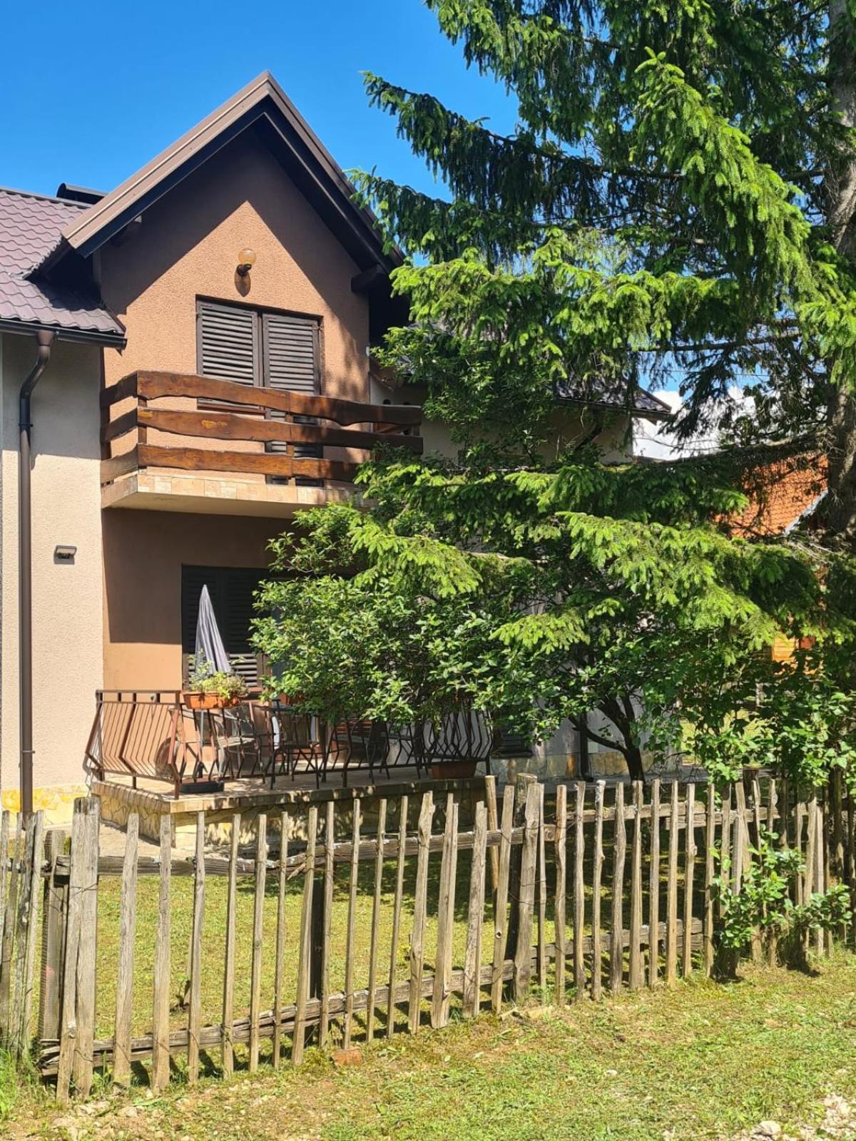 Rudanovac Holiday Home "Iris" Near Plitvice Lakes المظهر الخارجي الصورة