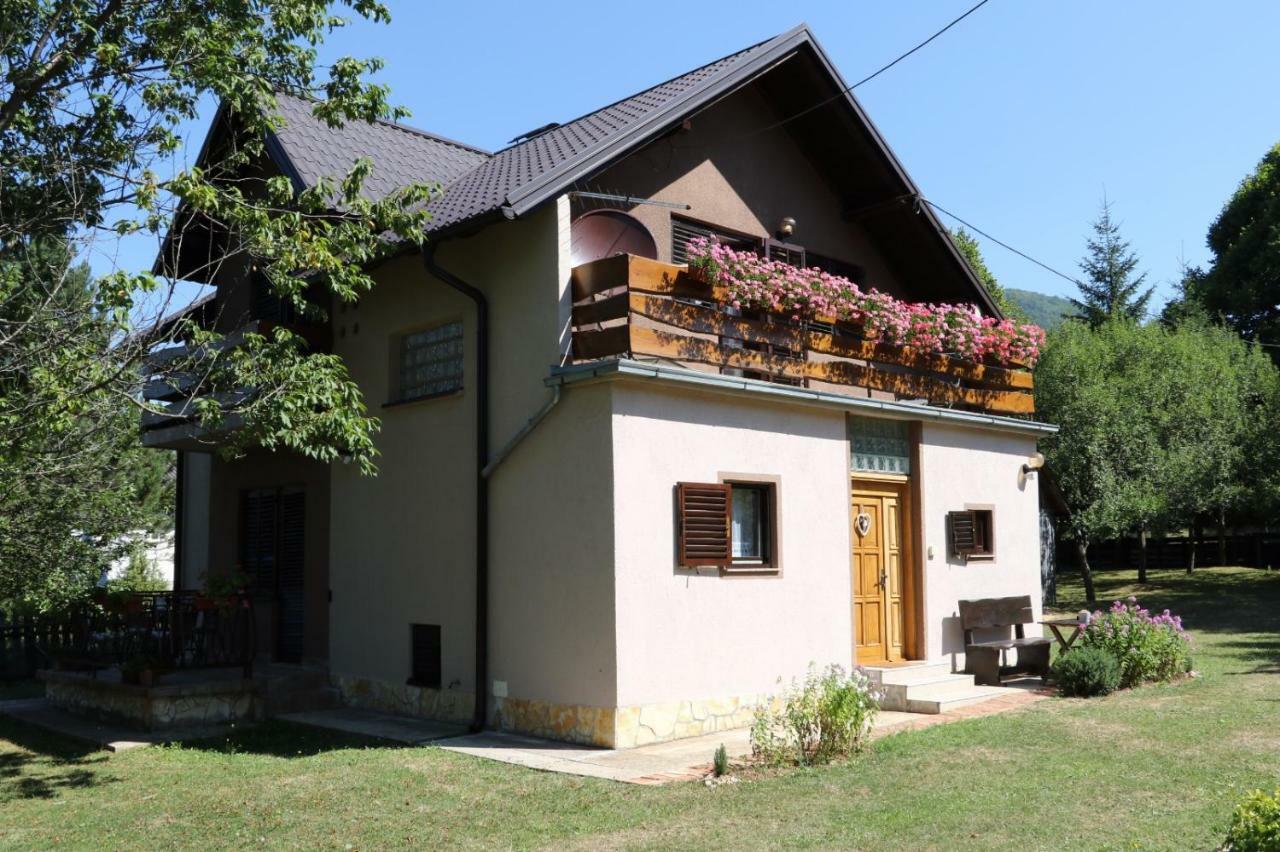 Rudanovac Holiday Home "Iris" Near Plitvice Lakes المظهر الخارجي الصورة